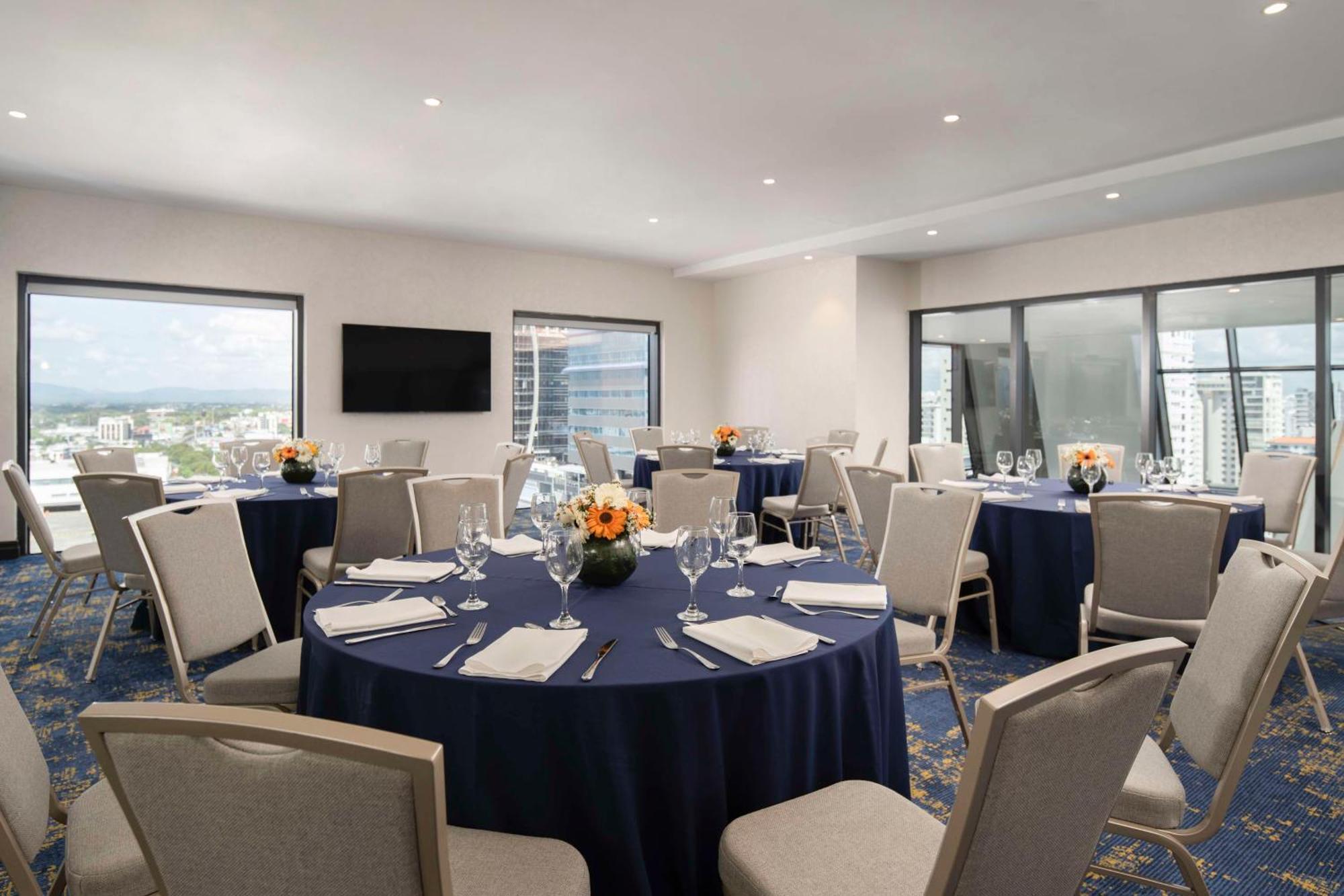 Homewood Suites By Hilton סנטו דומינגו מראה חיצוני תמונה